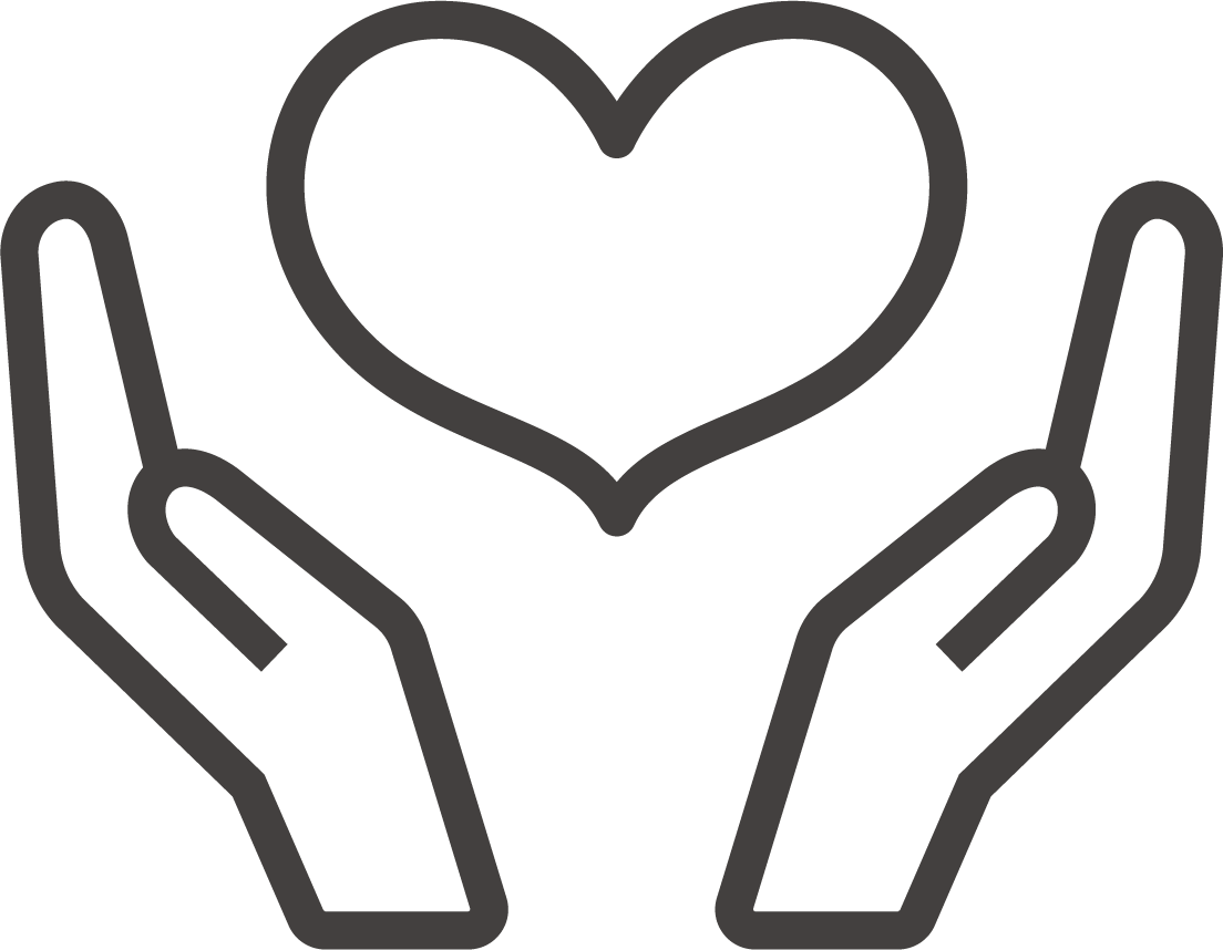 画像：ハートを抱いている手